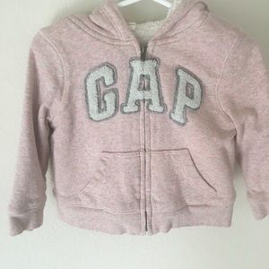 Gap sweater